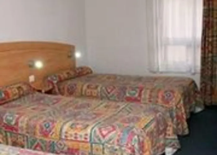 阿里安酒店 3* 卢德